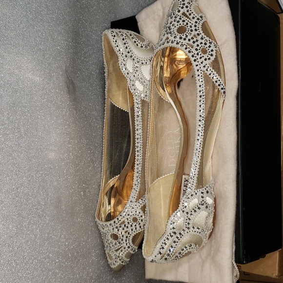 New Badgley Mishka Gigi Pointed Toe Crystal Evening Flats Size 9.5M Ivory - Picture 7 of 10